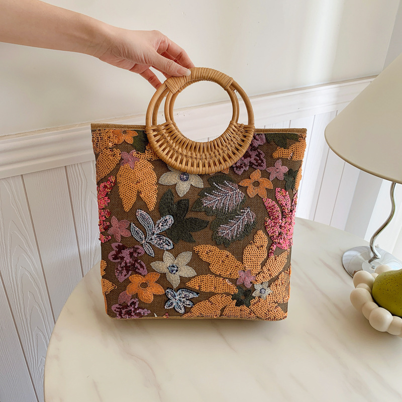 Sequin Flower Graphic Top Hand - огляд і ціна Interior Design Graphic Design